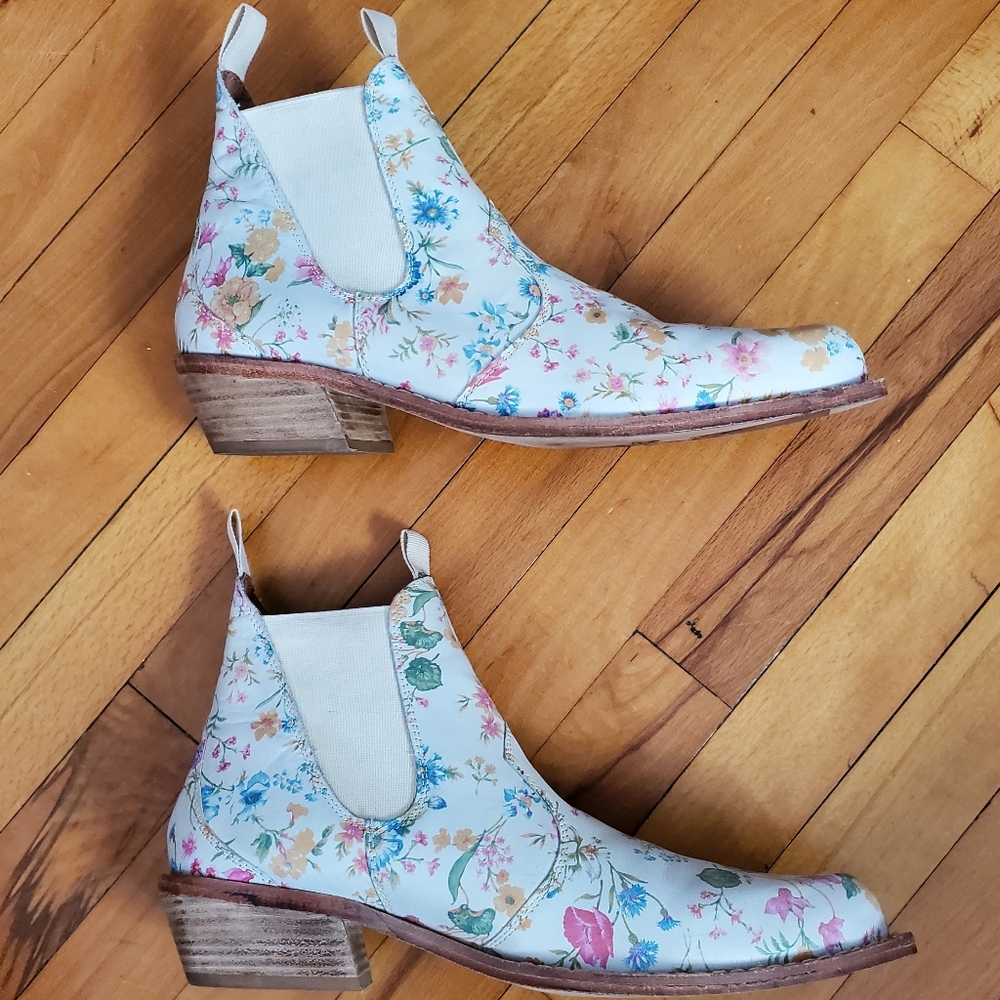 Free People Beau Floral Western Chelsea Boot - Picture 2 of 15